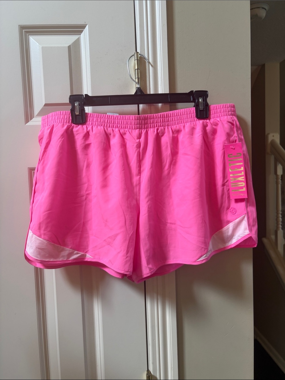 NWT Luxletic Lilly Pulitzer Prosecco Pink Ocean Trail Shorts , XL